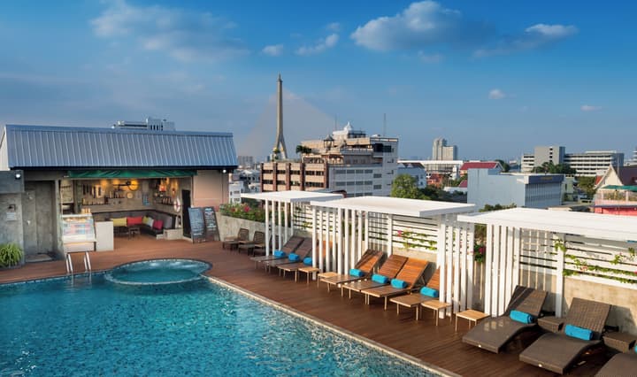 Nouvo City Hotel