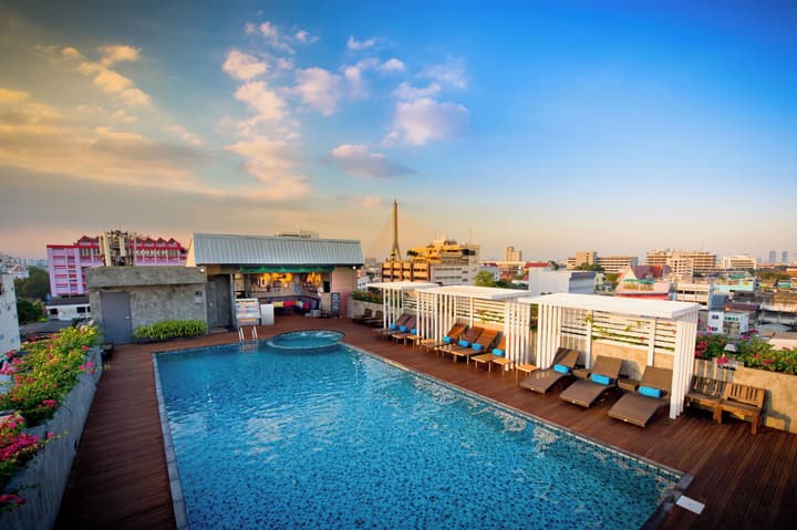 Nouvo City Hotel