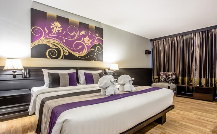 Nouvo City Hotel