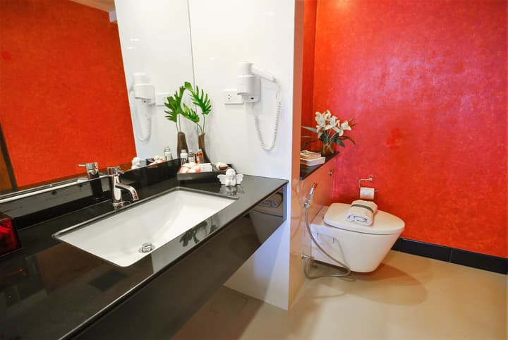 Nouvo City Hotel