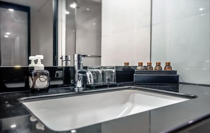 Nouvo City Hotel