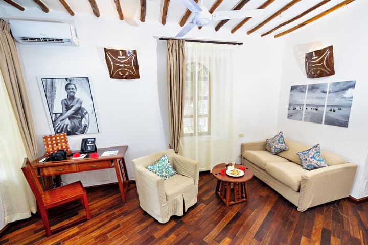 Essque Zalu Zanzibar