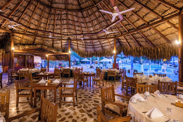 Hotel Irotama Lago