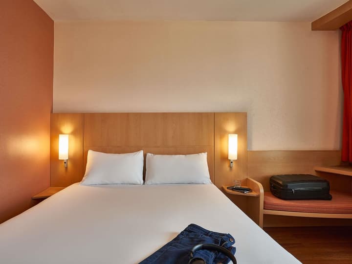 ibis Barcelona Santa Coloma