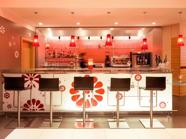 ibis Barcelona Santa Coloma
