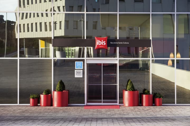 ibis Barcelona Santa Coloma