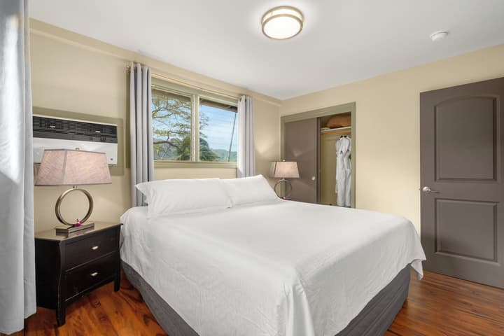 Paradise Bay Resort