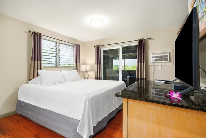 Paradise Bay Resort