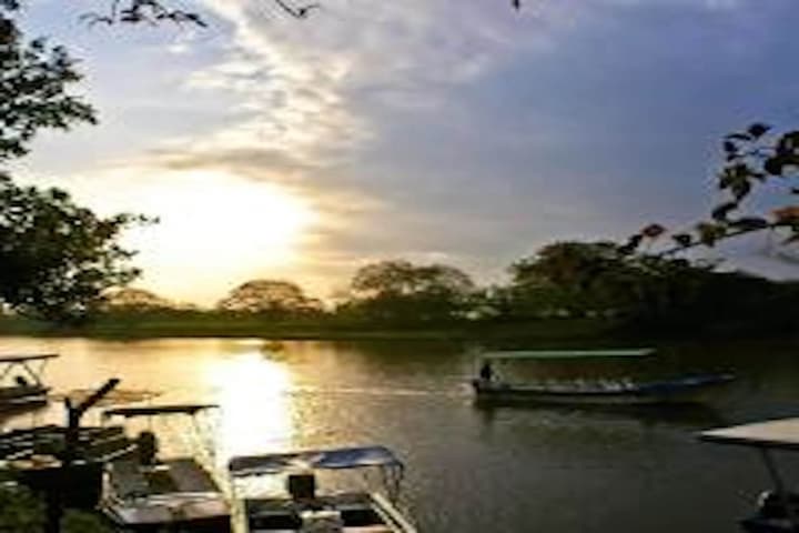 Natural Lodge Caño Negro