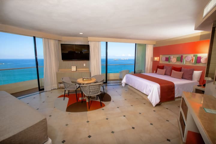 Sunscape Dorado Pacifico Ixtapa Resort & Spa - All Inclusive