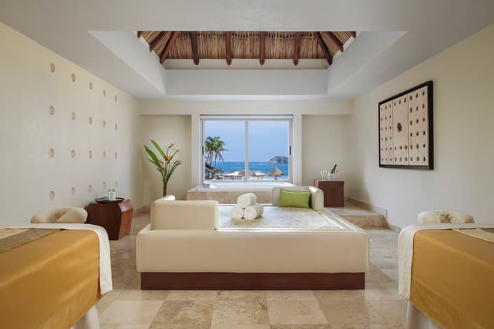 Sunscape Dorado Pacifico Ixtapa Resort & Spa - All Inclusive