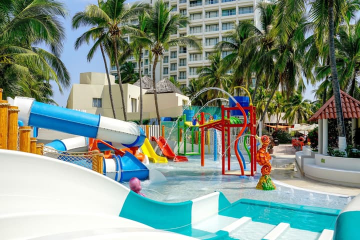 Sunscape Dorado Pacifico Ixtapa Resort & Spa - All Inclusive