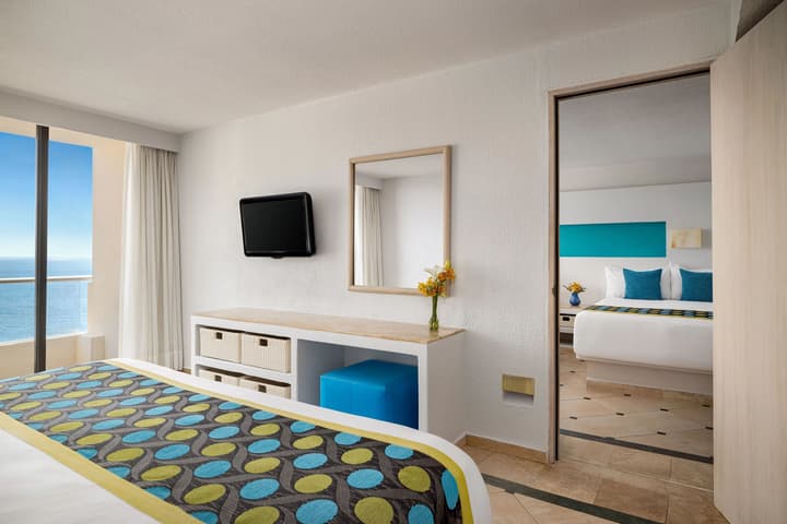 Sunscape Dorado Pacifico Ixtapa Resort & Spa - All Inclusive