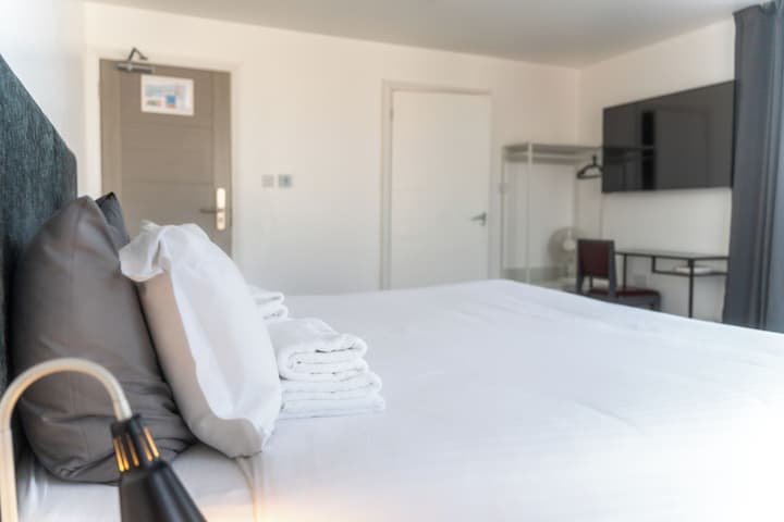 Abbey Point Hotel