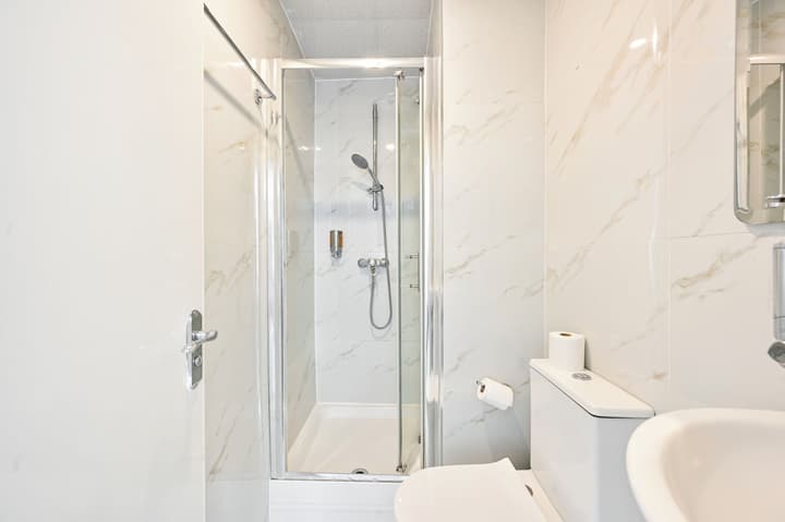 City London Hotel