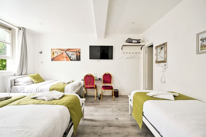 City London Hotel