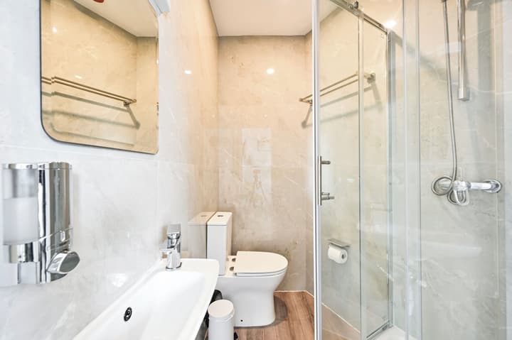 City London Hotel
