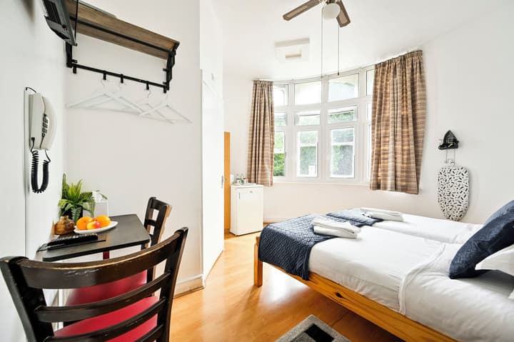 City London Hotel