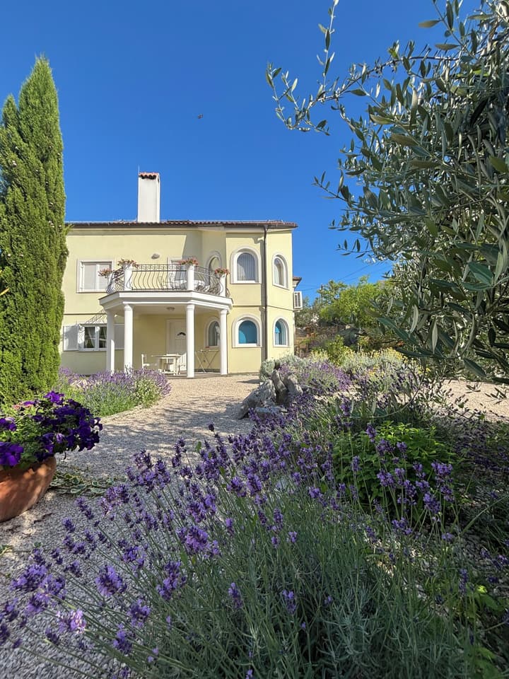 Villa Mandolina Apartments