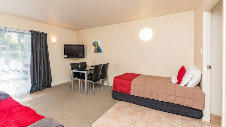Dolphin Motel