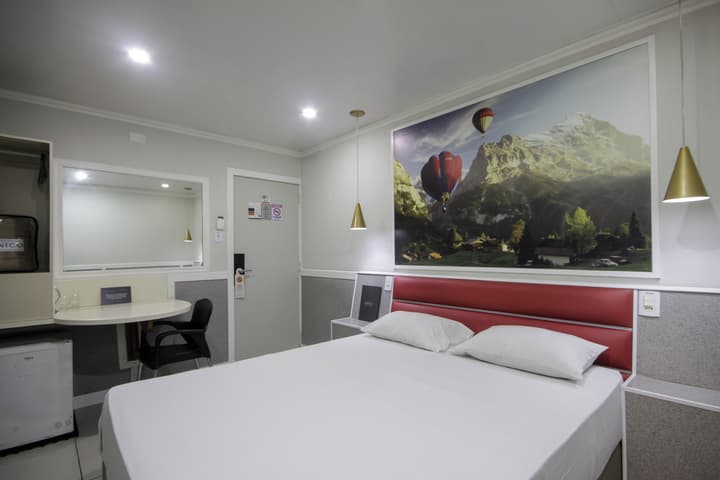 Calamares Hotel