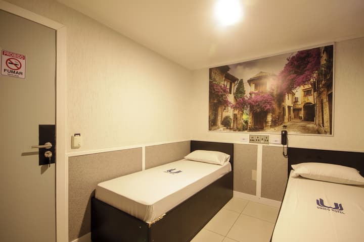 Calamares Hotel
