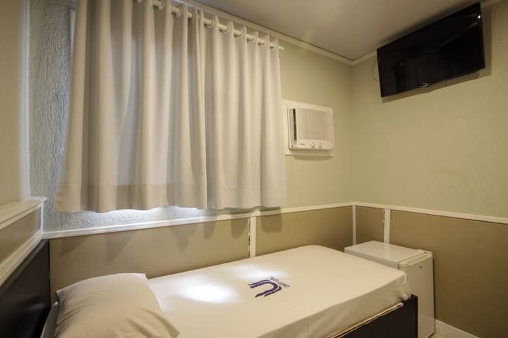 Calamares Hotel