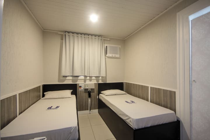 Calamares Hotel