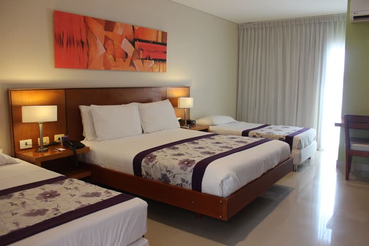 Hotel Atrium Plaza