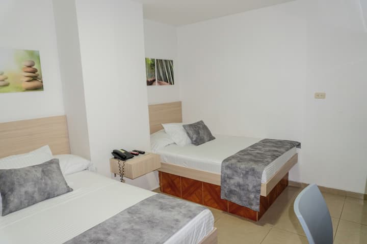 Hotel Alcaravan Medellín