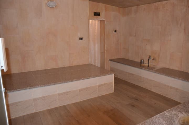 Amra Palace International Hotel