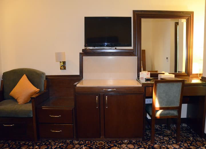 Amra Palace International Hotel