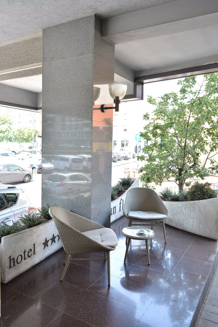 Hotel Sunflower