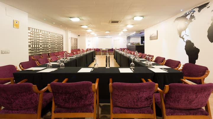 Hotel Familia Conde
