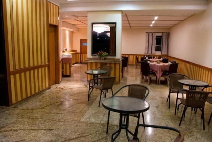 Carillon Plaza Hotel