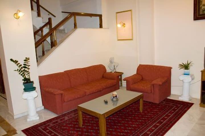 Alexiou Hotel
