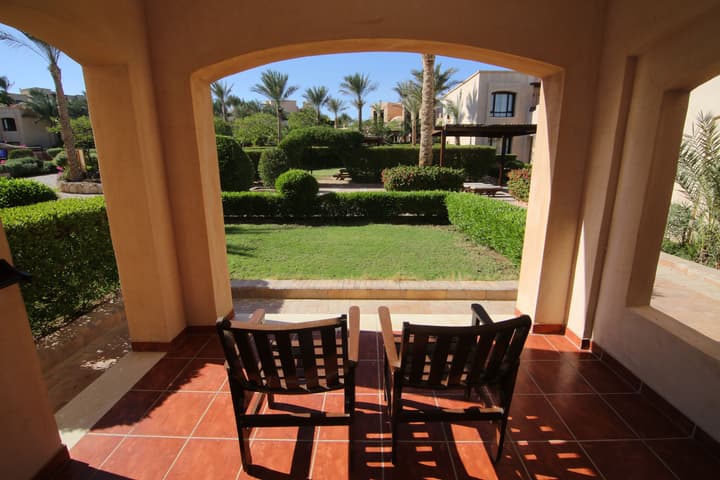 Tamra Beach Resort