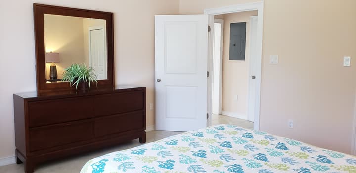 Cayman Luxury Rentals at Ocean Paradise