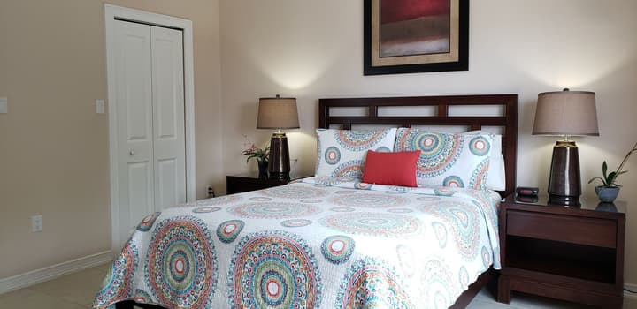 Cayman Luxury Rentals at Ocean Paradise