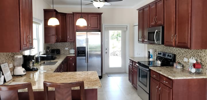 Cayman Luxury Rentals at Ocean Paradise