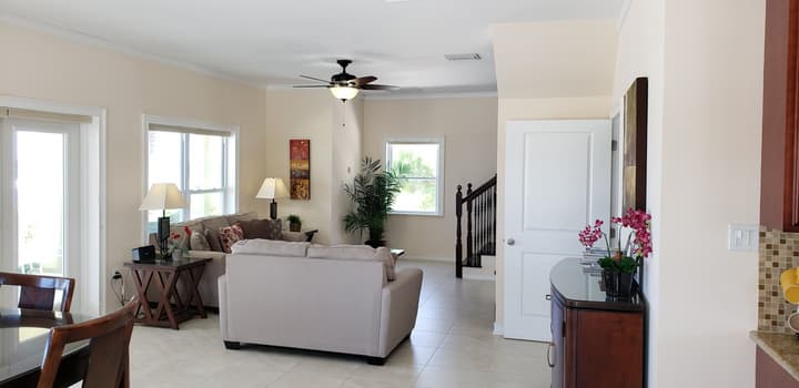 Cayman Luxury Rentals at Ocean Paradise