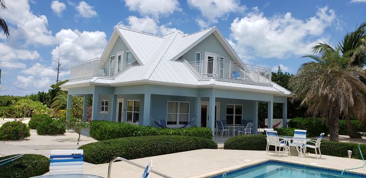 Cayman Luxury Rentals at Ocean Paradise