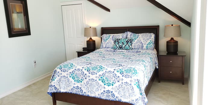 Cayman Luxury Rentals at Ocean Paradise