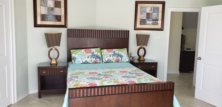 Cayman Luxury Rentals at Ocean Paradise