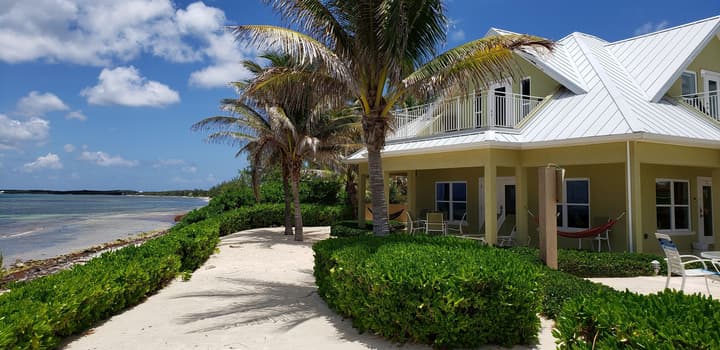 Cayman Luxury Rentals at Ocean Paradise