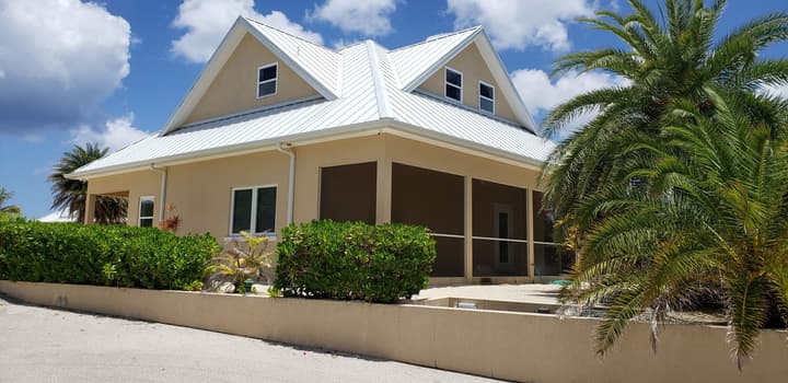 Cayman Luxury Rentals at Ocean Paradise