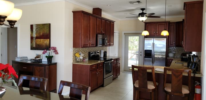 Cayman Luxury Rentals at Ocean Paradise