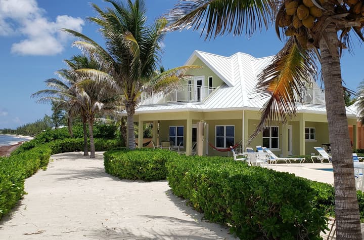 Cayman Luxury Rentals at Ocean Paradise