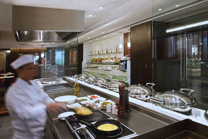 Centro Al Manhal by Rotana
