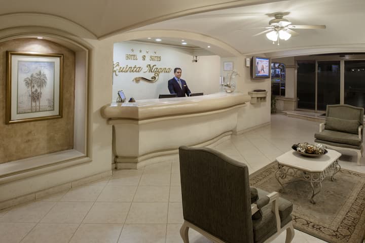 Hotel & Suites Quinta Magna